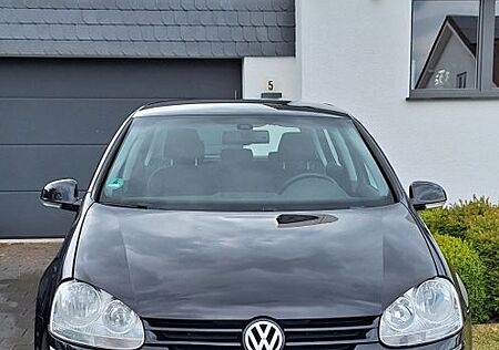 VW Golf Volkswagen 1.6 Scheckheft TÜV neu