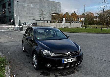 VW Golf Volkswagen 2.0 TDI 110 PS Highline Schwarz