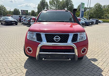 Nissan Navara Pickup Double Cab SE 4X4 SAFARI