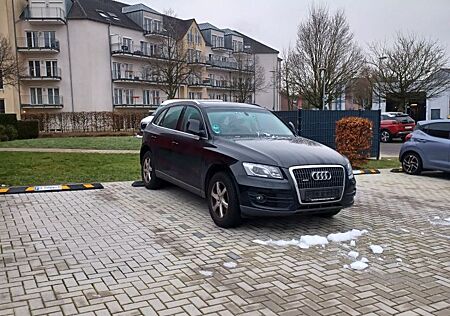 Audi Q5 2.0 TDI DPF S tronic quattro -