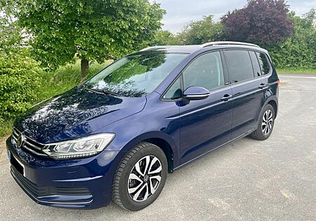 VW Touran Volkswagen 1.5 TSI DSG ACTIVE Standheizung/ 7 Sitzer