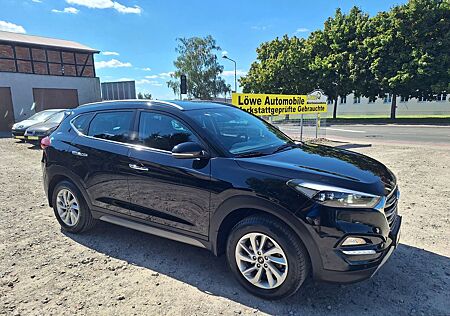 Hyundai Tucson Style 2WD 2.deut.H. Tüv neu!!