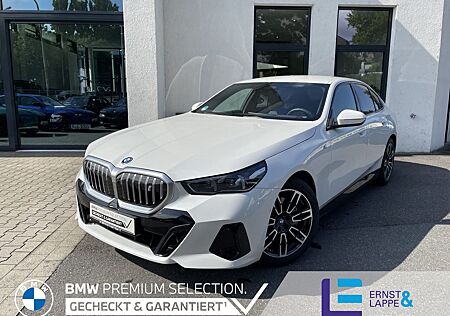 BMW i5 eDrive40 Limo M Sport || Autobahnass B&W 360°