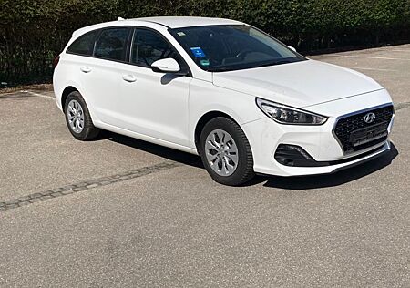 Hyundai i30 1.4 Select Select