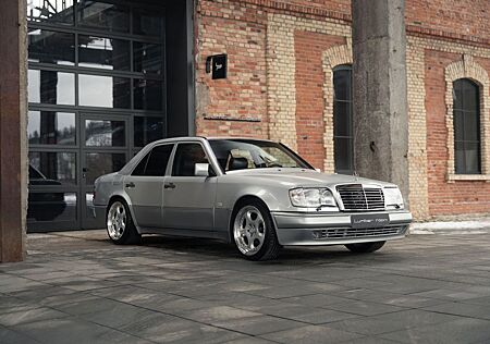 Mercedes-Benz E 500 V8 Automatic Silber
