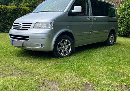 VW T5 Multivan Volkswagen California 2.5 TDI 174PS AHK Webasto