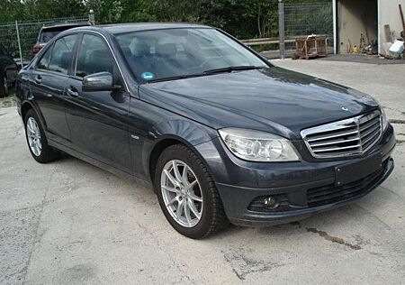 Mercedes-Benz C 180 C -Klasse Lim. CGI BlueEfficiency