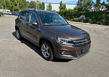 VW Tiguan Volkswagen 2.0 TDI DSG 4MOTION CUP Kamera,panorama,N