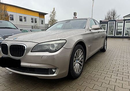 BMW 750i / Navi/SHZ/Pano/ Kamera/Leder