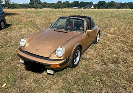 Porsche 911 Urmodell 911 Targa 3.0 SC
