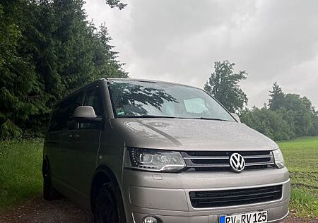 VW T5 Multivan Volkswagen TSI 4motion Lang, Motor Neu