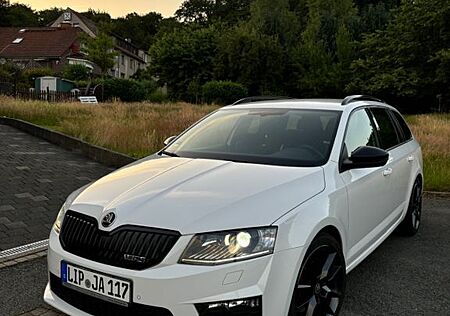 Skoda Octavia 2.0 TDI DSG RS Combi RS