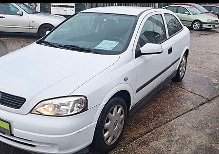 Opel Astra 1.6 -