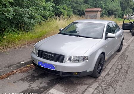 Audi A4 2.4 multitronic -
