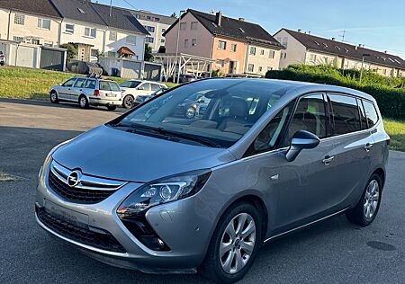 Opel Zafira Tourer Euro5/7Sitze/Navi/ Glasdach