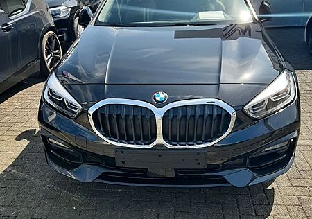 BMW 120i Autom.Sport-Line Panorama-SSD-Navi-LED-