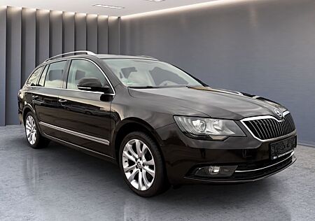 Skoda Superb Combi Elegance 2.0TDI DSG*XE*LEDER*NAVI*