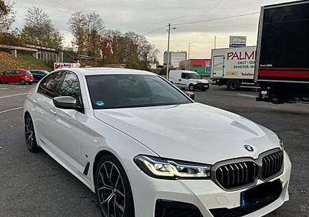 BMW M550i xDrive A -