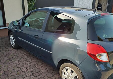 Renault Clio Yahoo! 1.2 16V 75 Yahoo!