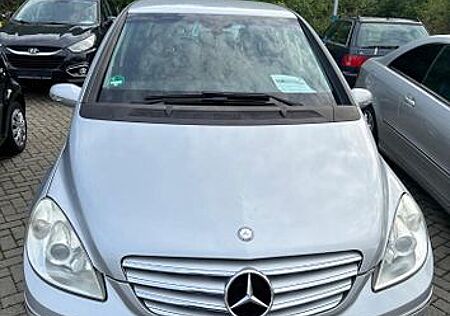 Mercedes-Benz B 170 -