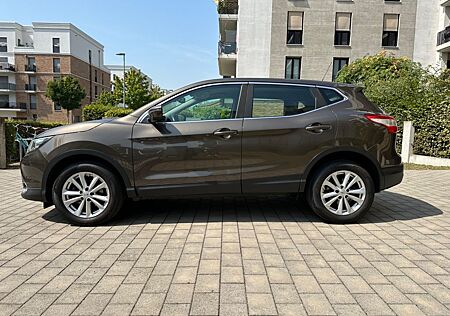 Nissan Qashqai / 1.Hand / Neu Inspektion / Scheckheft /