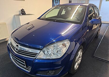 Opel Astra 1.6 Edition mit 63327 Km Navi Tempomat