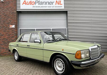 Mercedes-Benz 280 gebraucht kaufen Mercedes-Benz 280 200- (W123) 200 D! Belastingvrij! Oldtimer!