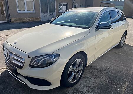 Mercedes-Benz E 220 d T Autom.