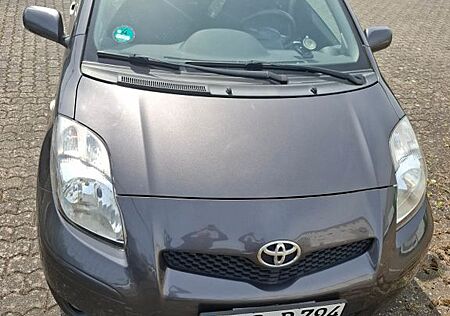 Toyota Yaris 1,33-l-Dual-VVT-i Club Club
