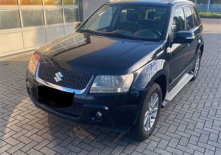 Suzuki Grand Vitara 2.4 Benziner Comfort+ Navi Or87.000