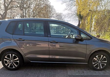 VW Golf Sportsvan Volkswagen 1.6 TDI SCR UNITED