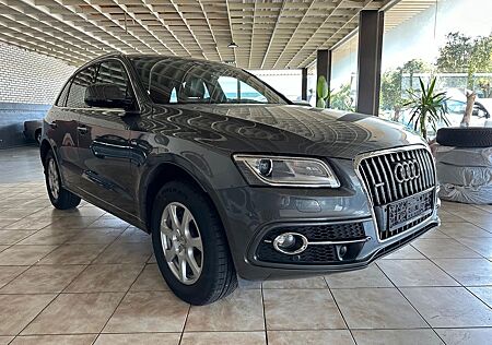 Audi Q5 2.0 TDI quattro S-Line / SH / AHK / Navi