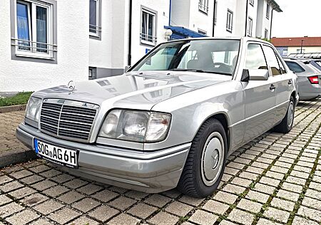 Mercedes-Benz 220 W124 OLDTIMER H KENNZEICHEN KLIMA