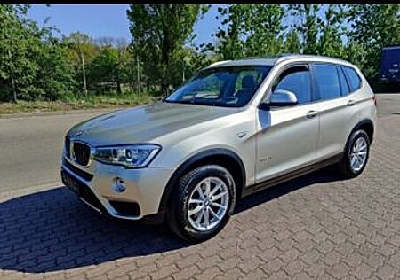 BMW X3 xDrive20d AT -Navi, Panoramadach, Head Up