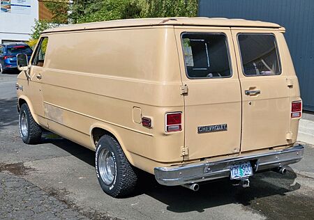 Chevrolet G20 Cargo Camping Fishing Chevy Van Oldtimer