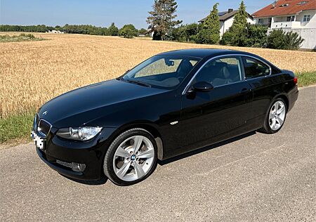 BMW 330i Coupé - Topzustand mit wenig Kilometern