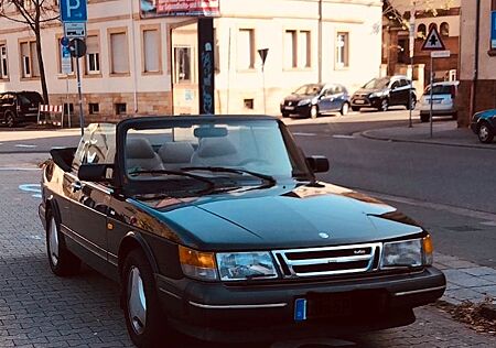 Saab 900