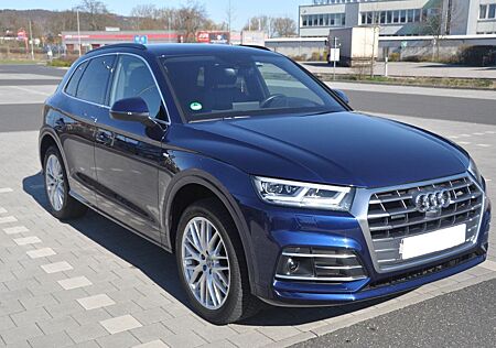 Audi Q5 45 TFSI S tronic quattro -