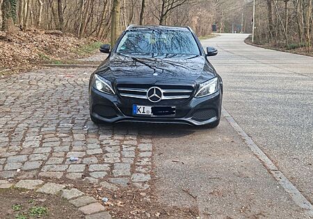 Mercedes-Benz C 220 d 4MATIC T Autom. -
