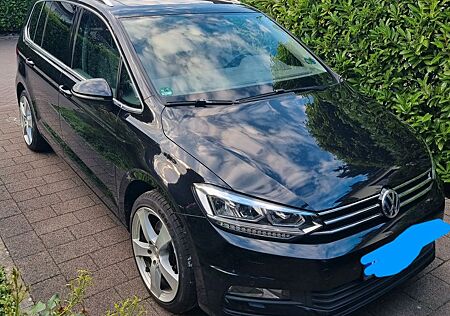 VW Touran Volkswagen 1.6 TDI SCR Comfortline BMT, PANO, AHK