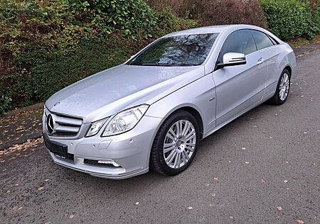 Mercedes-Benz E 350 Coupé CDI BlueEFFICIENCY ELEGANC...