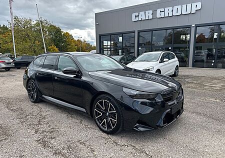 BMW M5 Touring *B&W*HeadUp*Glasdach*DrivAssistProf*
