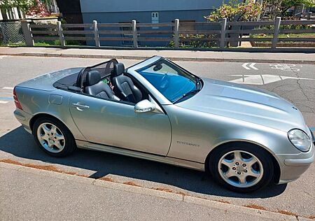 Mercedes-Benz SLK 230 KOMPRESSOR - wenig gefahren