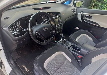 Kia Cee'd Sportswagon 1.6 GDI Spirit Sportswagon...