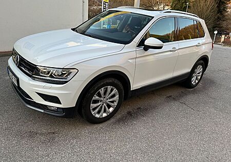 VW Tiguan Volkswagen 2.0 TSI 132kW DSG 4MOTION Highline Hi...