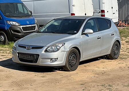 Hyundai i30 1.6 CRDi 66 kW Classic