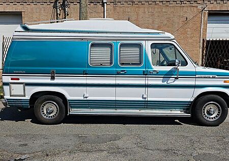 Ford Econoline E150, kamper, food truck
