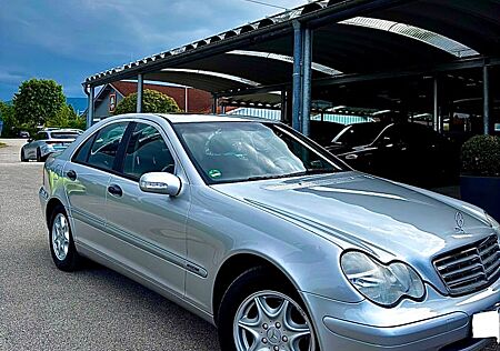 Mercedes-Benz C 180 KOMPRESSOR RESTAURIERT Info Lesen