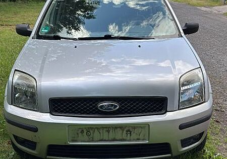 Ford Fusion 1.4 80 PS viele Neuteile