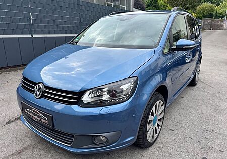 VW Touran Volkswagen 2.0 TDI,7sitzer,140PS,XENON,NAVI,AHK,LED,